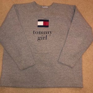 Vintage women’s Tommy Hilfiger sweatshirt